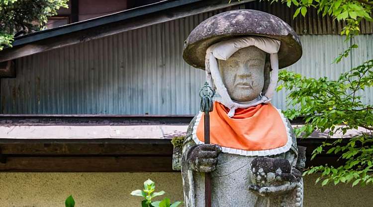 Statua izo al Tempio Hida Kokubunji aTakayama